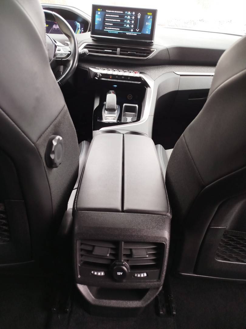 peugeot-3008-2022-hibrido-1598cc