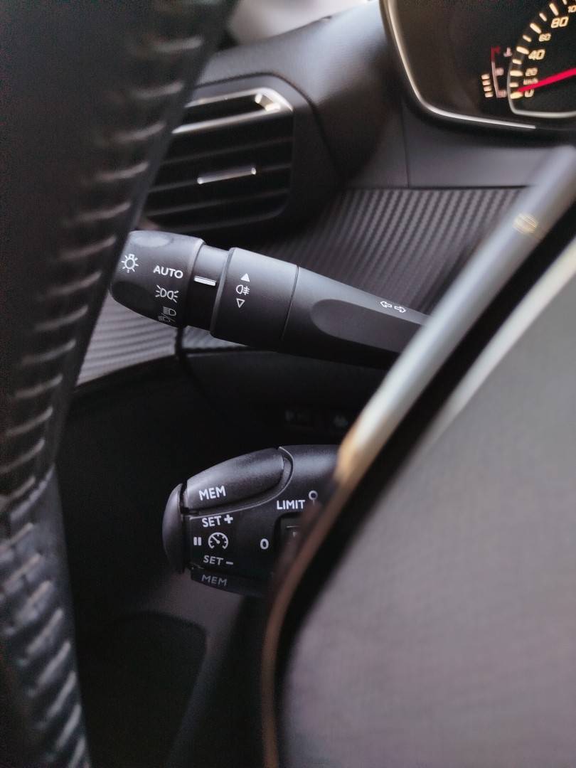 peugeot-208-2020-gasolina-1199cc