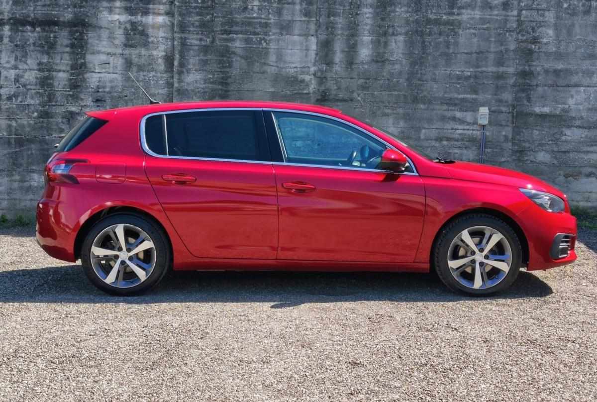 peugeot-308-2018-gasolina-1199cc