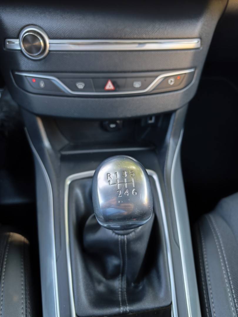 peugeot-308-2018-gasolina-1199cc