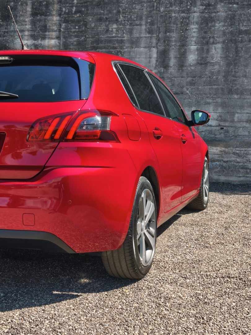 peugeot-308-2018-gasolina-1199cc