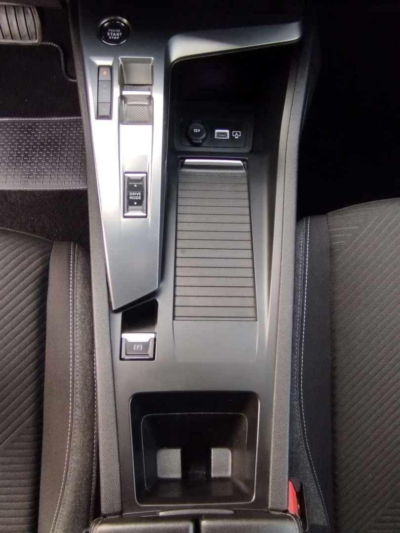 peugeot-308-2022-gasolina-1199cc