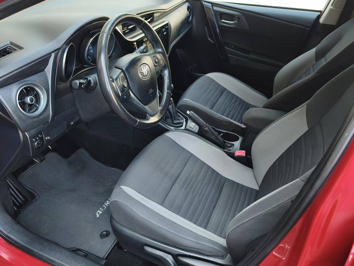 toyota-auris-2015-gasolina-1197cc