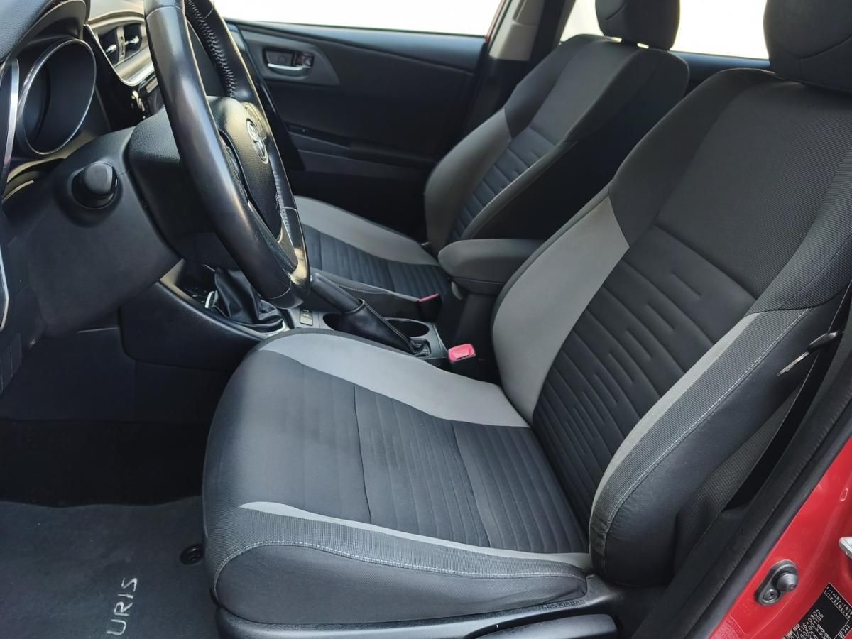 toyota-auris-2015-gasolina-1197cc