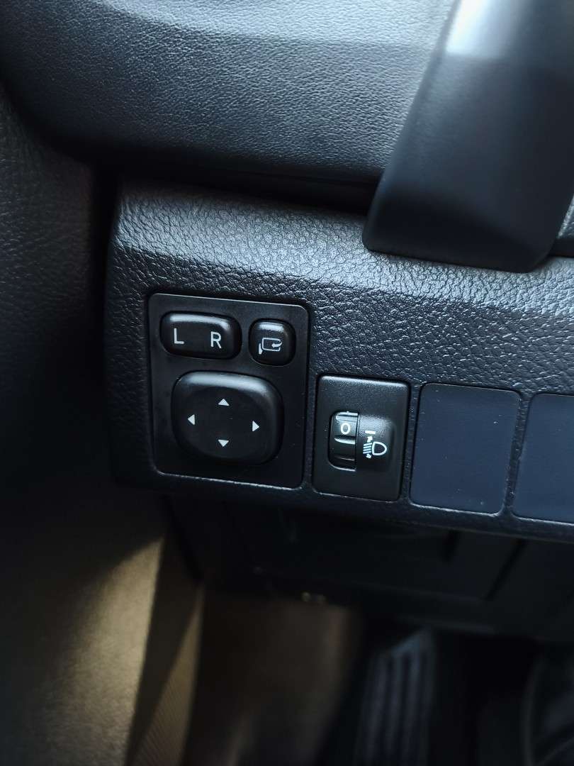 toyota-auris-2015-gasolina-1197cc