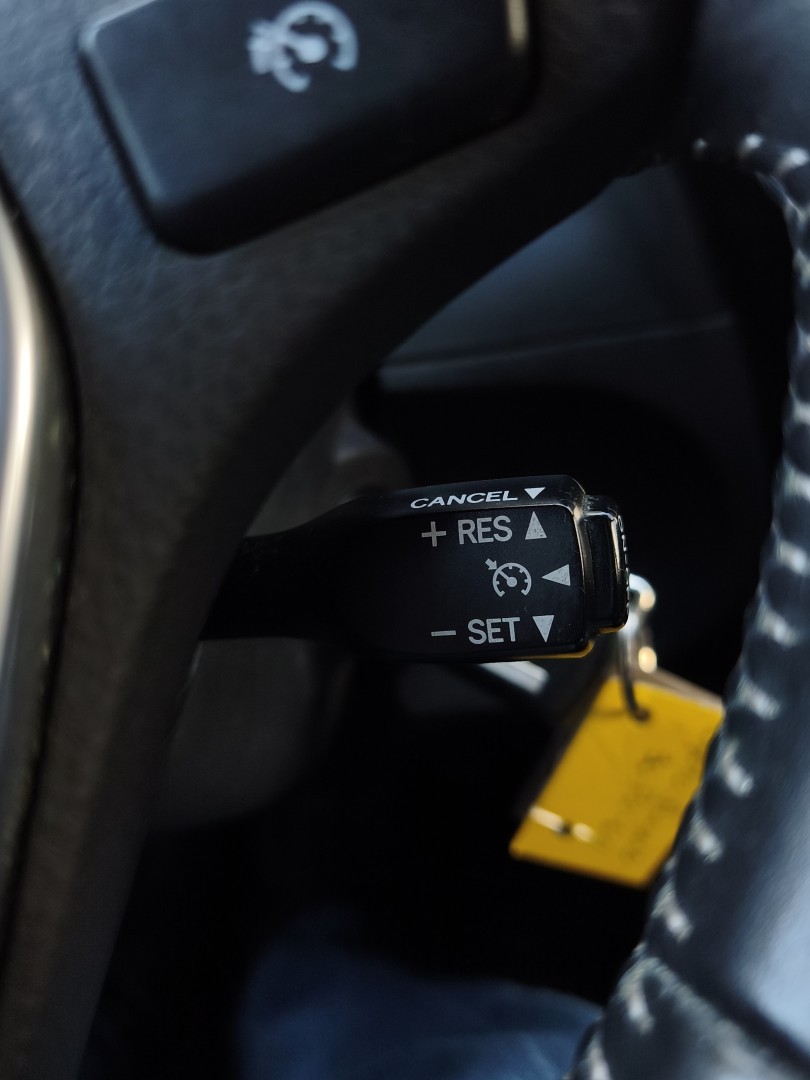 toyota-auris-2015-gasolina-1197cc