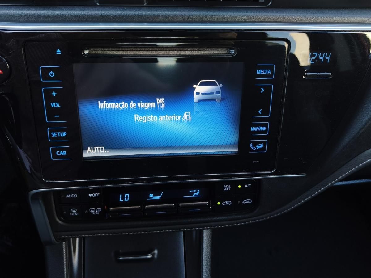 toyota-auris-2015-gasolina-1197cc