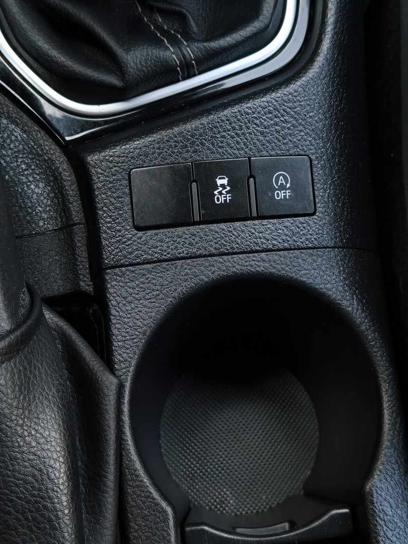 toyota-auris-2015-gasolina-1197cc