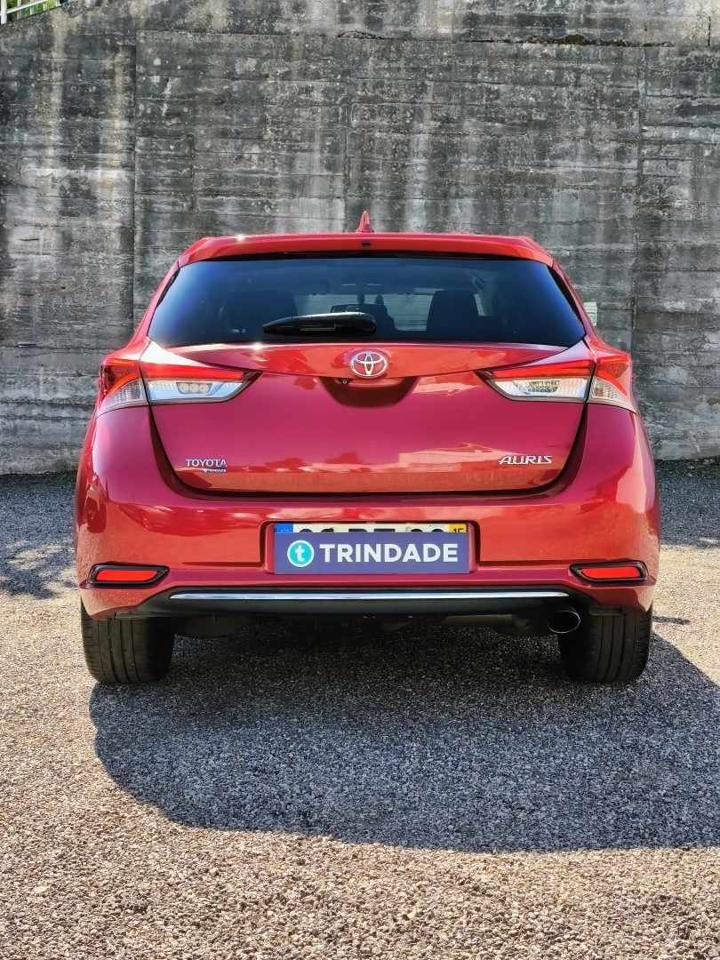 toyota-auris-2015-gasolina-1197cc