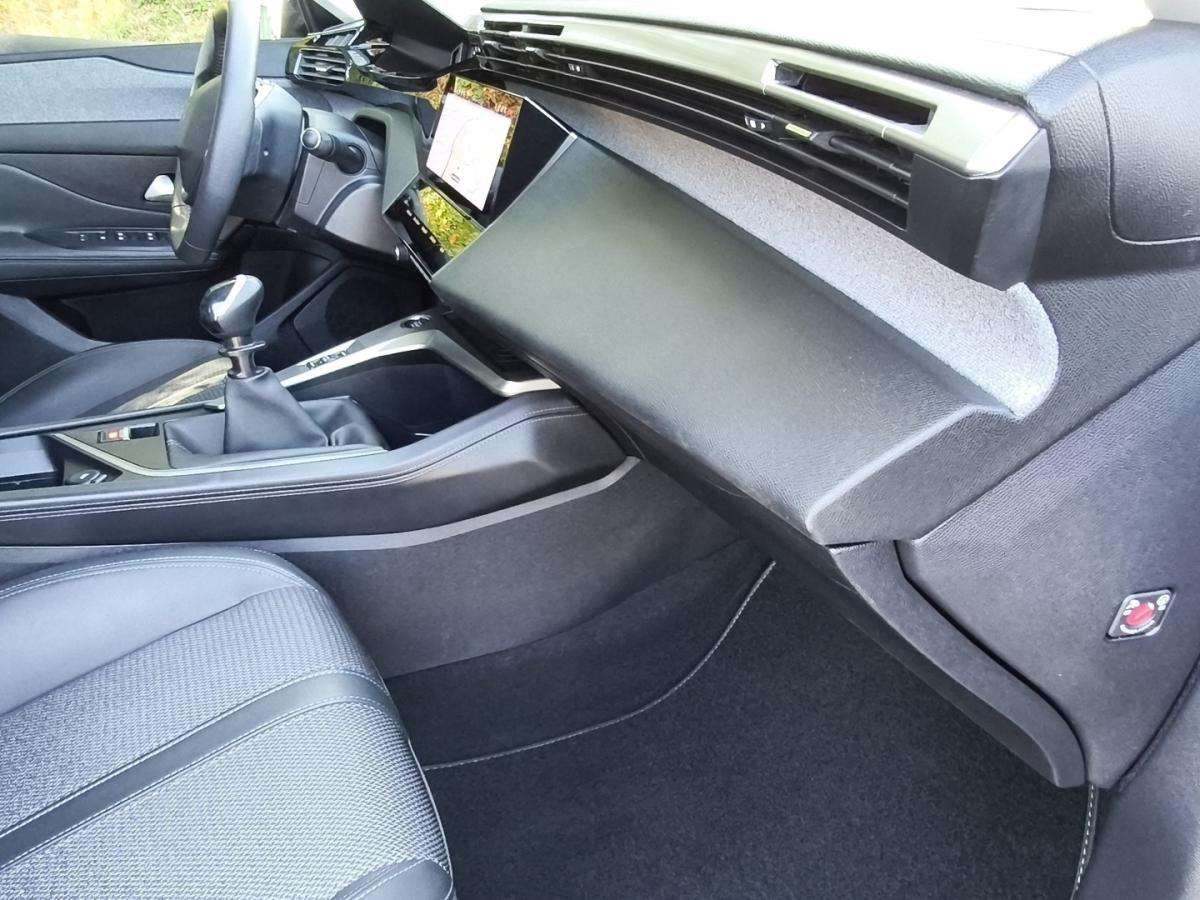 peugeot-308-2023-gasolina-1199cc