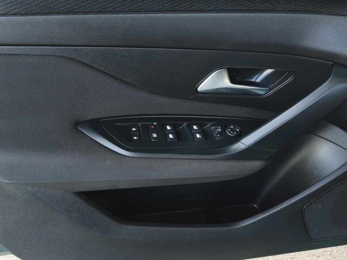 peugeot-308-sw-2023-gasolina-1199cc