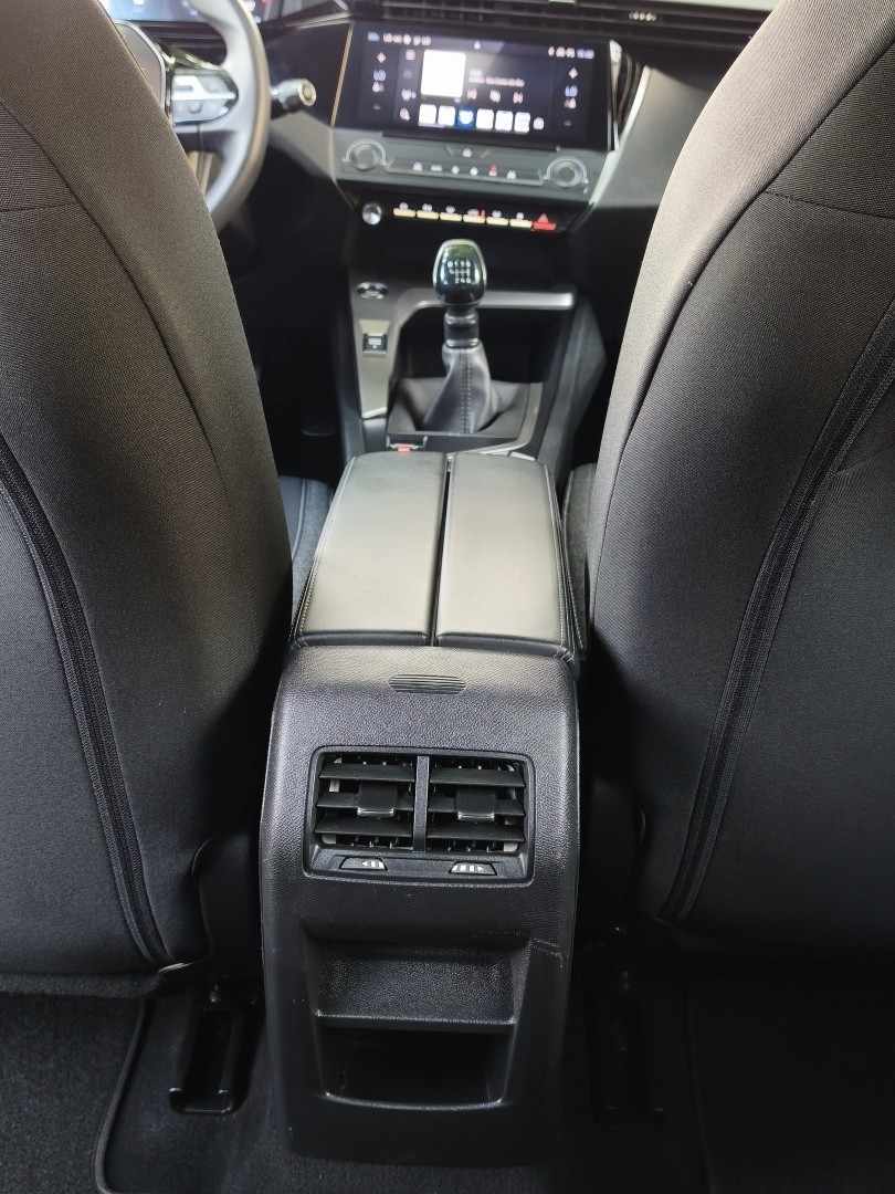 peugeot-308-sw-2023-gasolina-1199cc
