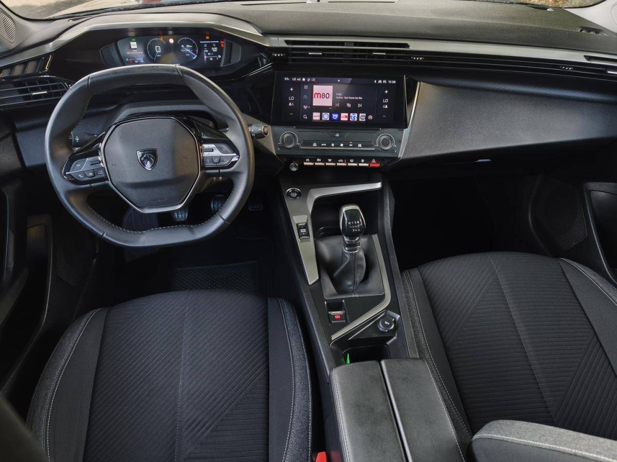 peugeot-308-sw-2023-gasolina-1199cc