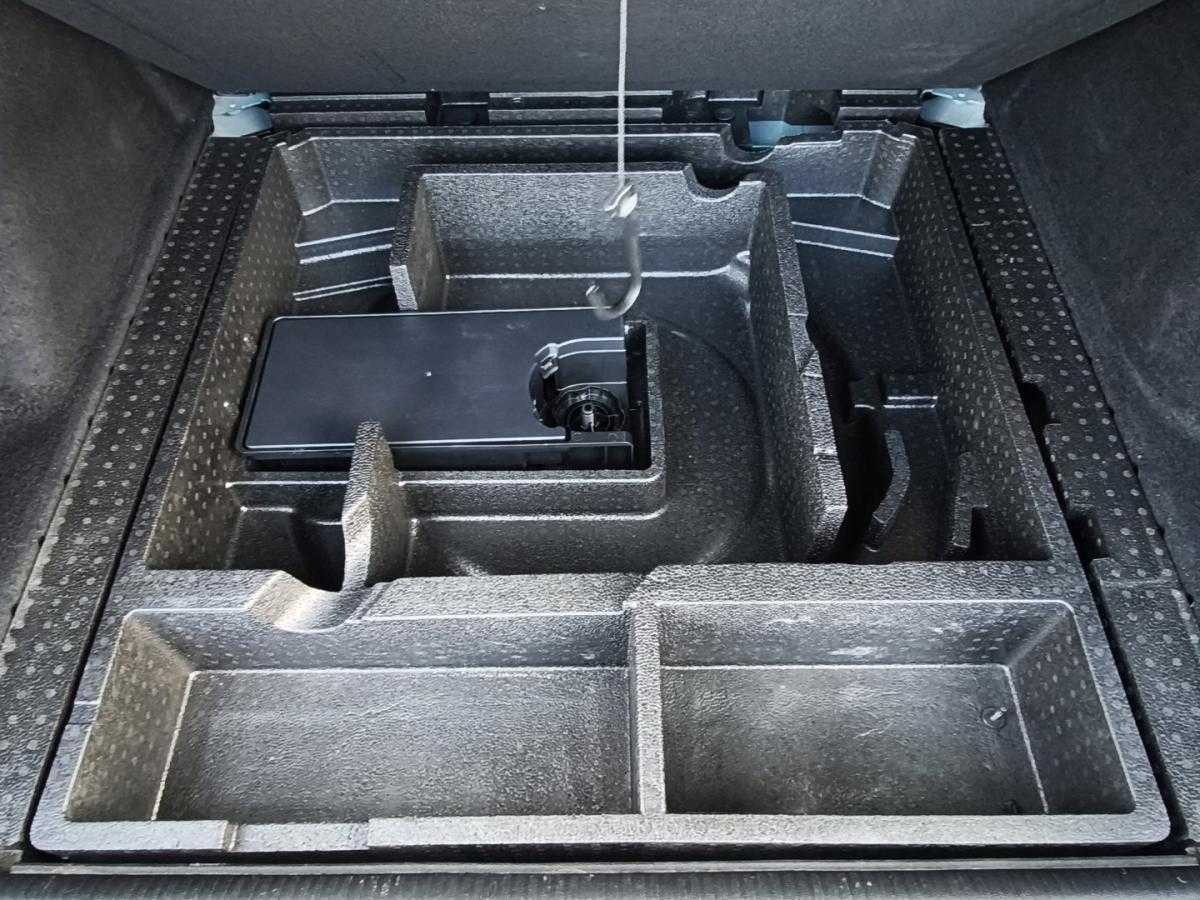 peugeot-308-sw-2023-gasolina-1199cc