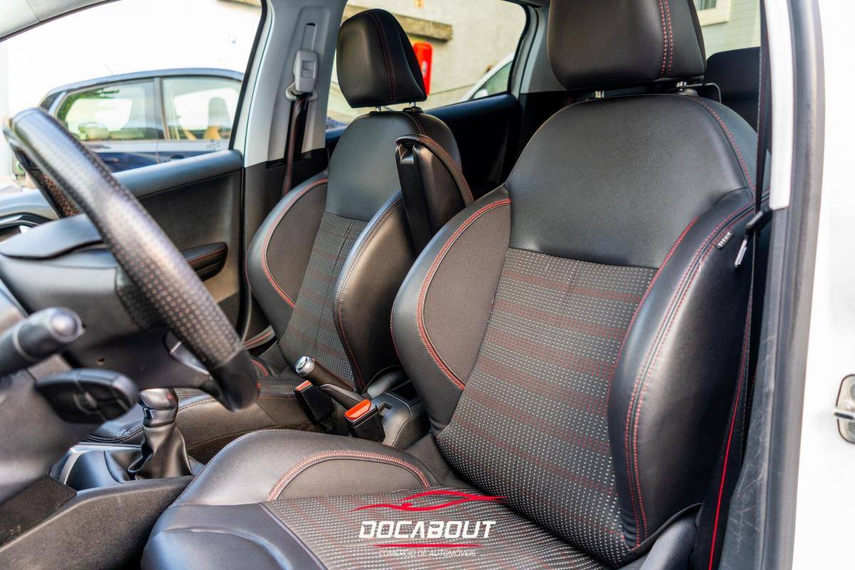 peugeot-208-2015-gasolina-1199cc