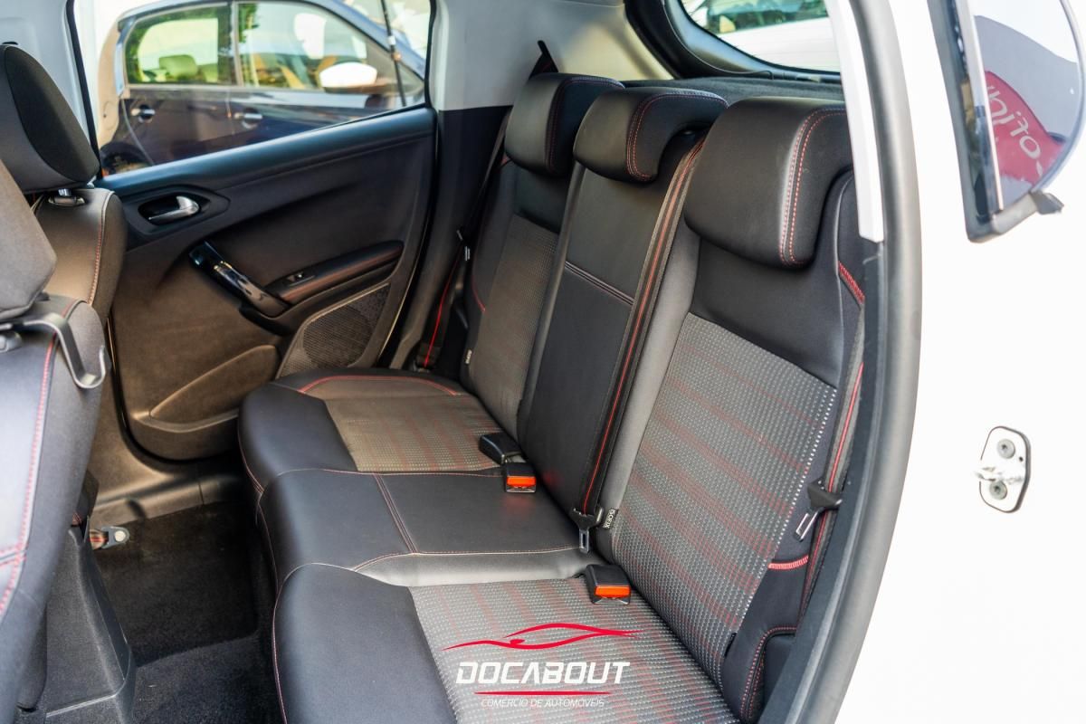 peugeot-208-2015-gasolina-1199cc