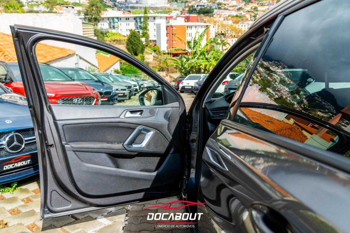 peugeot-308-sw-2019-diesel-1499cc