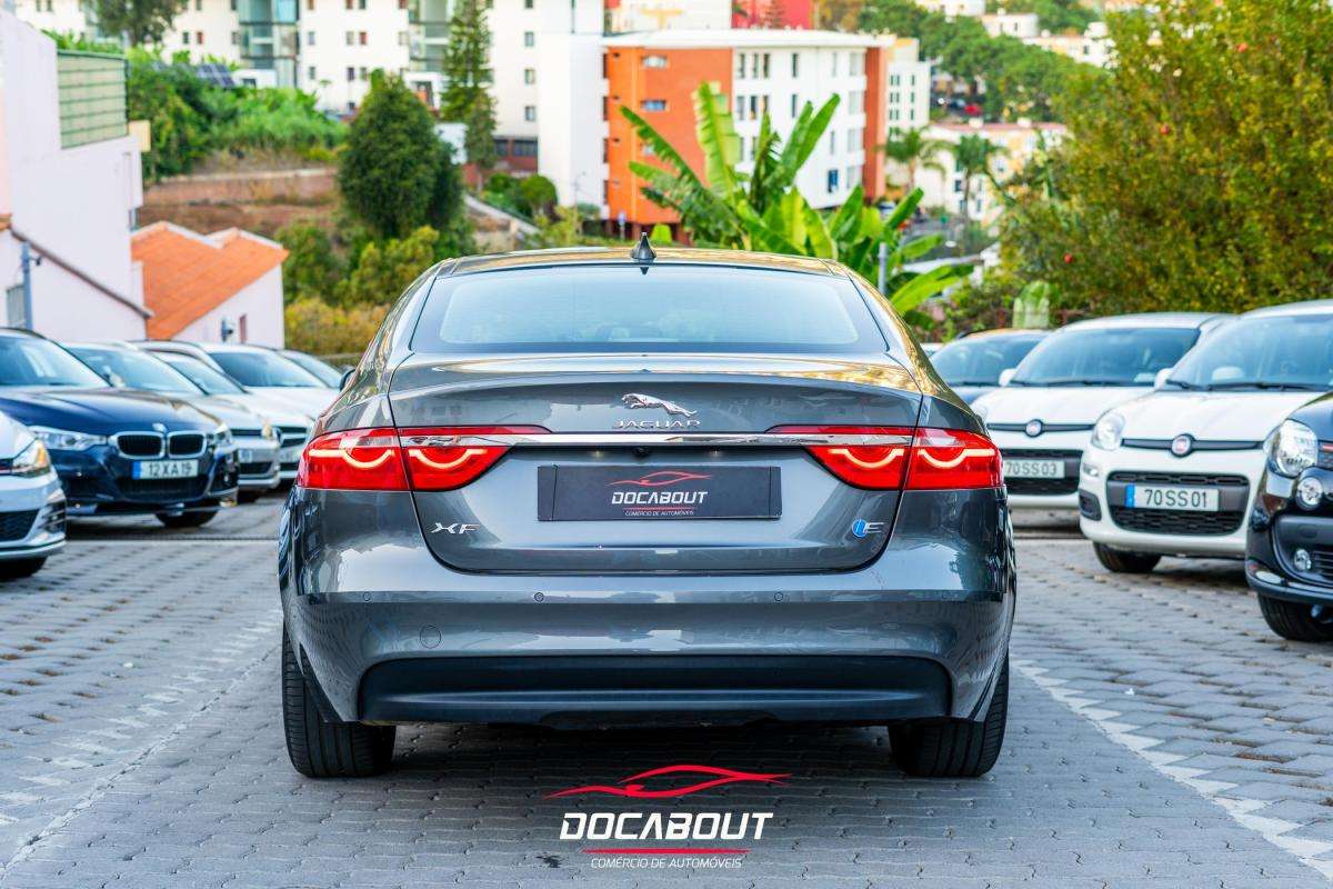 jaguar-xf-2017-diesel-1999cc