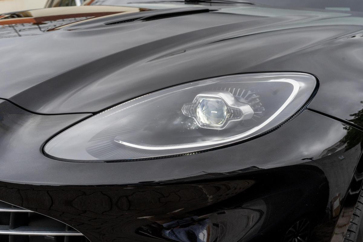 aston-martin-dbx-2021-gasolina-3982cc