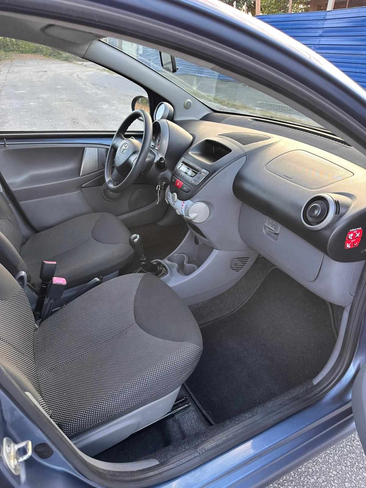 toyota-aygo-1-0-vvt-i-2009-gasolina-998cc