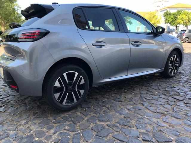 peugeot-208-1-2-puretech-2025-gasolina-1199cc
