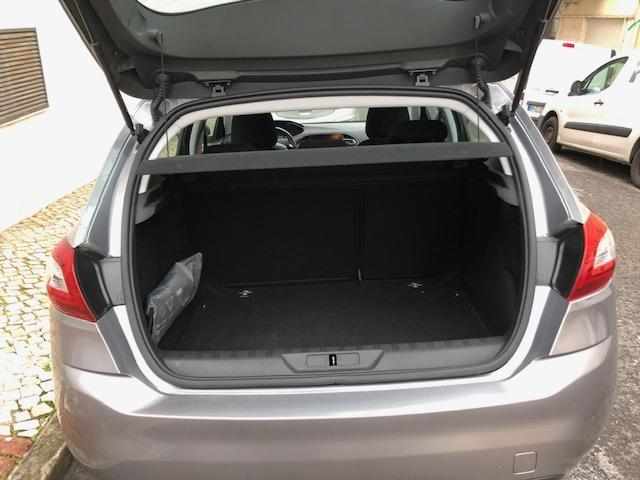 peugeot-308-1-6-hdi-fap-2015-diesel-1560cc