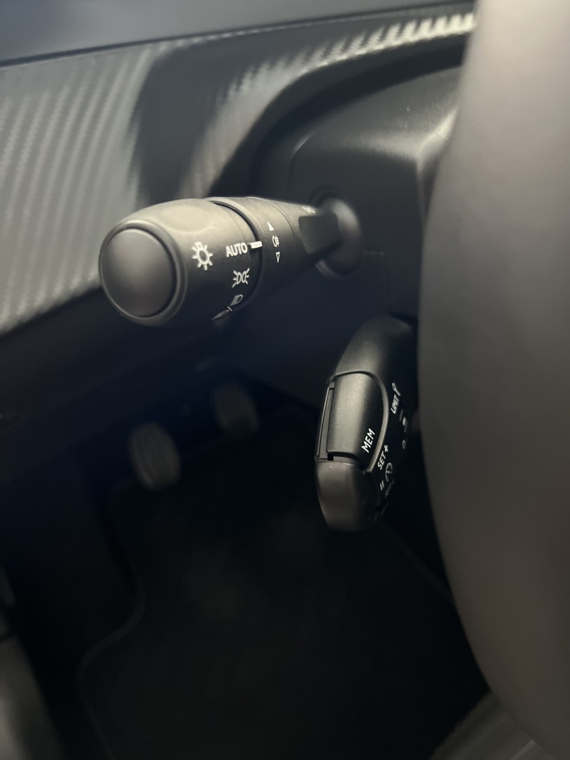 peugeot-208-2024-gasolina-1199cc