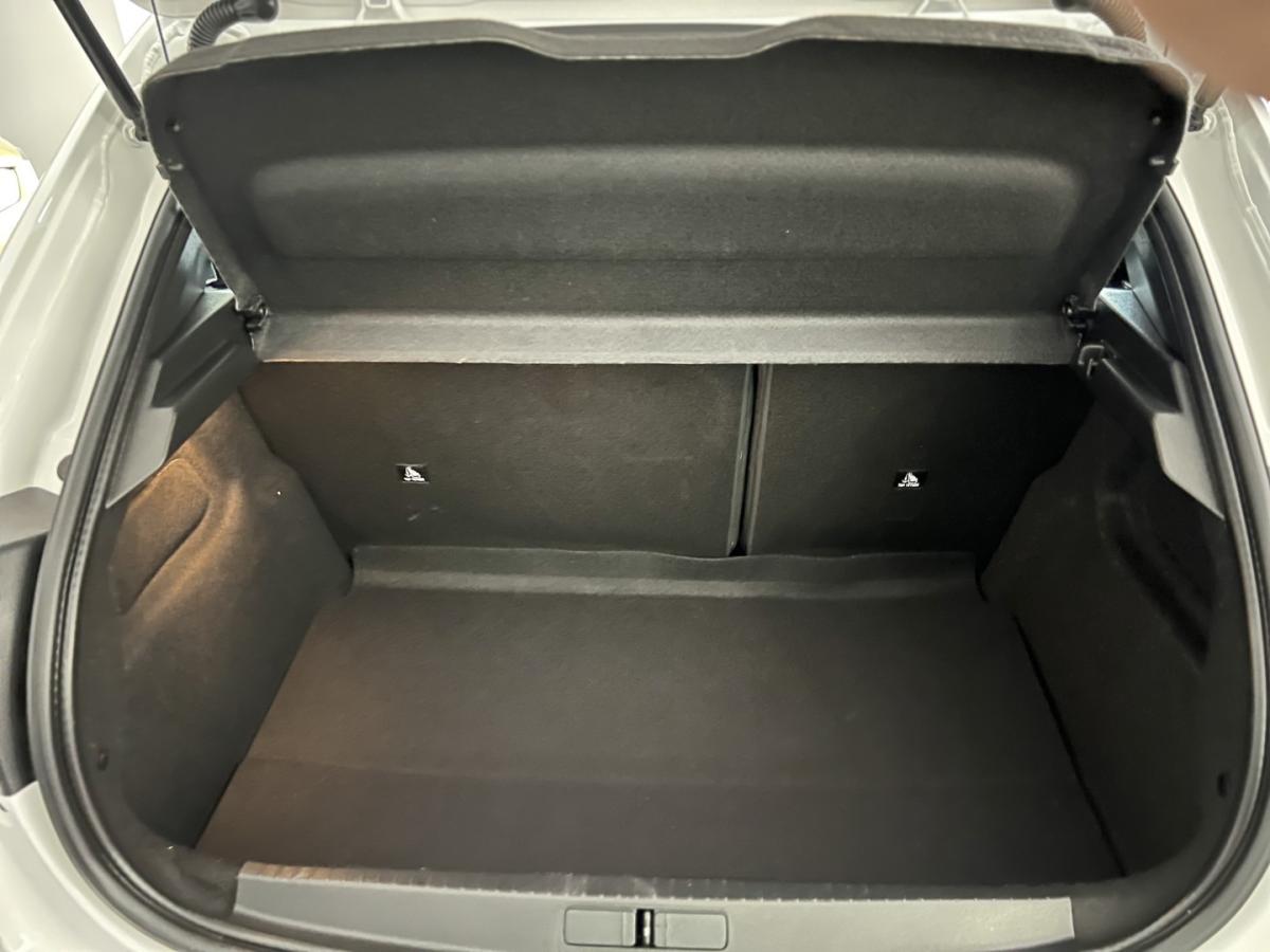 peugeot-208-2024-gasolina-1199cc