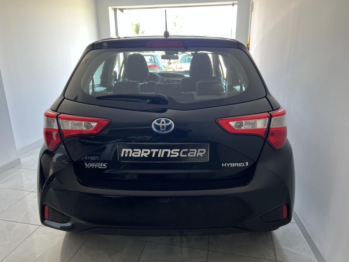 toyota-yaris-2018-hibrido-1497cc