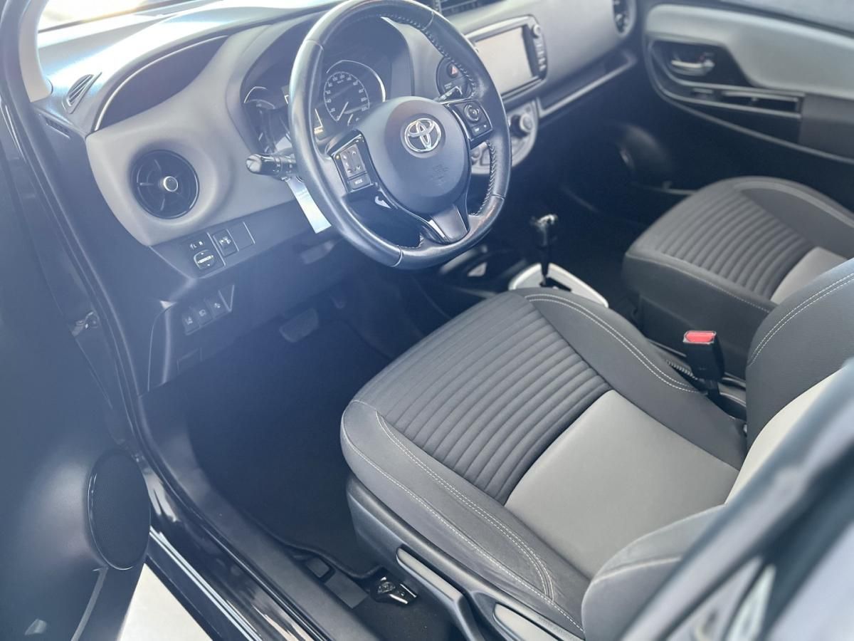 toyota-yaris-2018-hibrido-1497cc