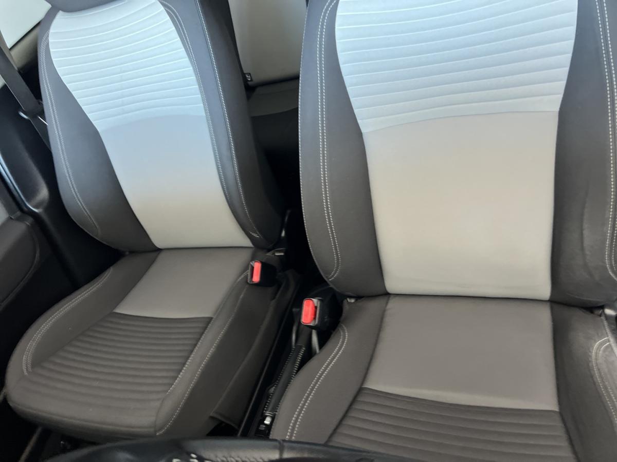 toyota-yaris-2018-hibrido-1497cc
