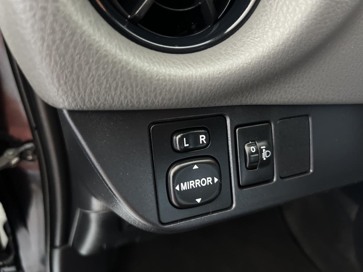 toyota-yaris-2018-hibrido-1497cc