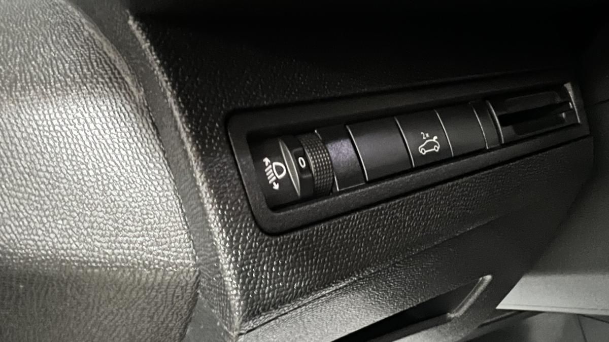 peugeot-3008-2017-diesel-1560cc