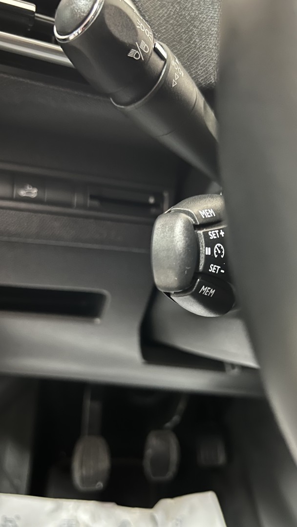peugeot-3008-2017-diesel-1560cc