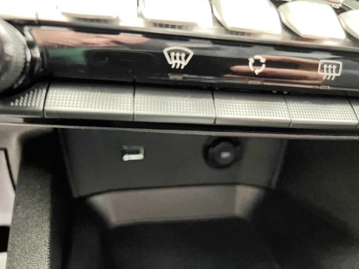 peugeot-5008-2021-gasolina-1199cc