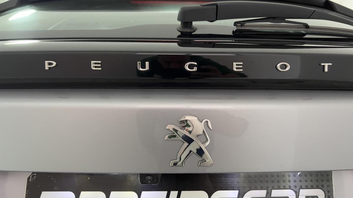 peugeot-2008-2023-gasolina-1199cc