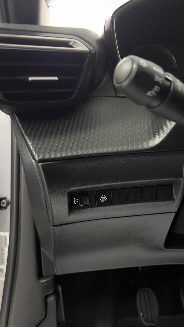 peugeot-2008-2023-gasolina-1199cc