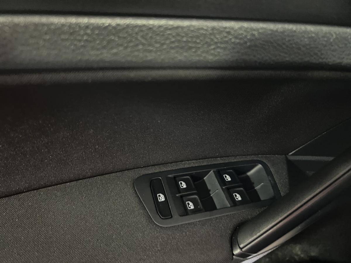 volkswagen-golf-2019-gasolina-999cc