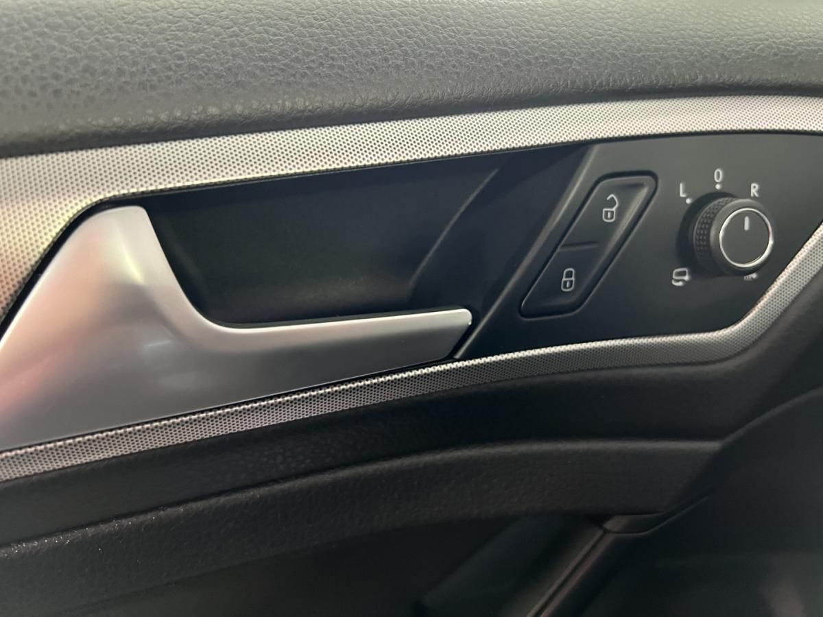 volkswagen-golf-2019-gasolina-999cc