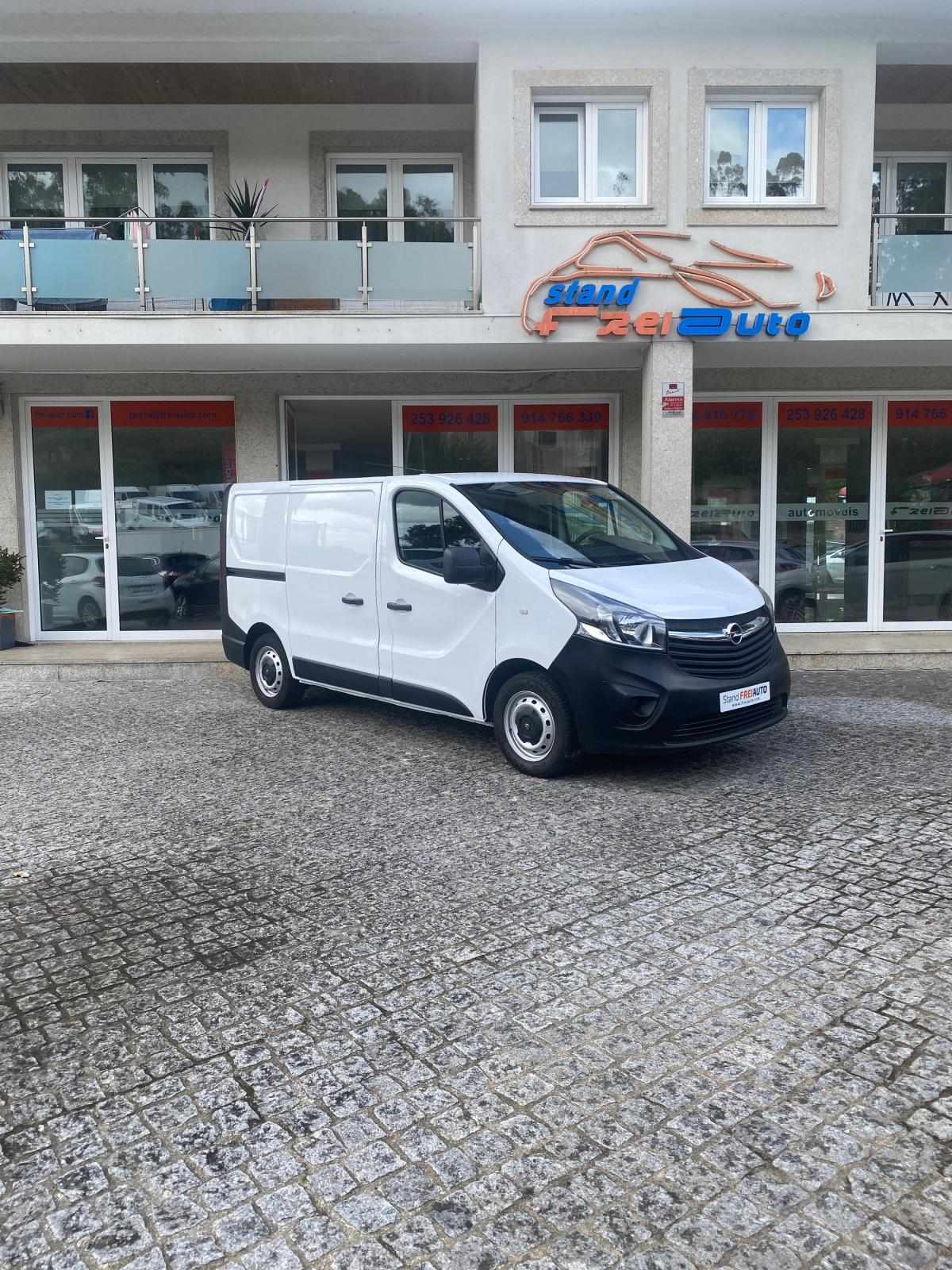 opel-vivaro-2016-diesel-1598cc