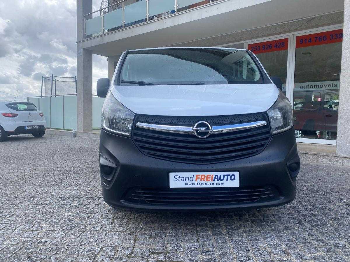 opel-vivaro-2016-diesel-1598cc