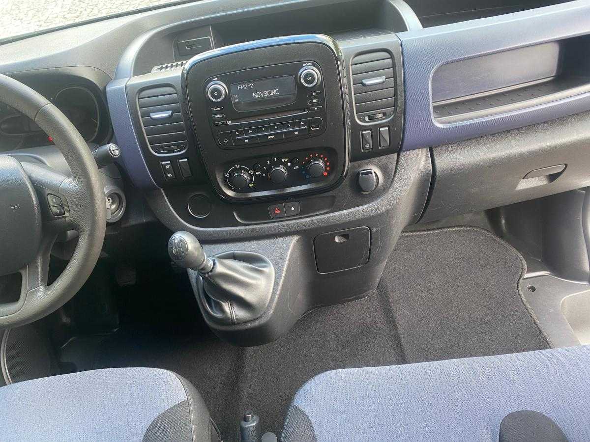 opel-vivaro-2016-diesel-1598cc
