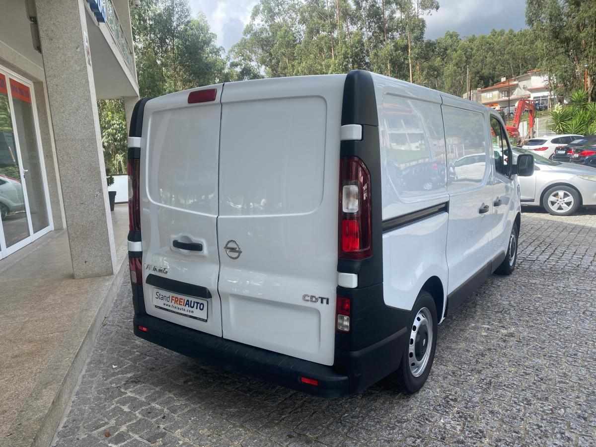 opel-vivaro-2016-diesel-1598cc