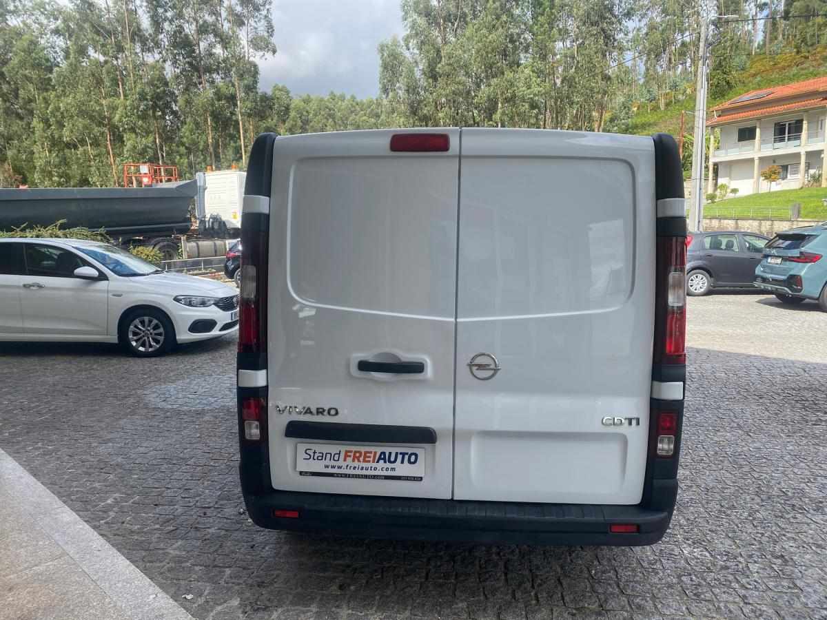 opel-vivaro-2016-diesel-1598cc