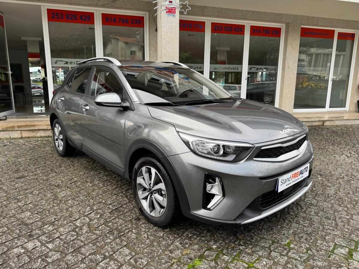 kia-stonic-2025-gasolina-1197cc