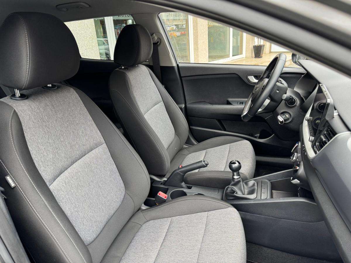 kia-stonic-2025-gasolina-1197cc