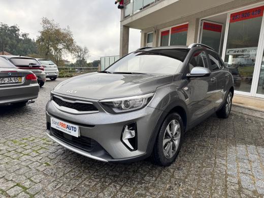 kia-stonic-2025-gasolina-1197cc