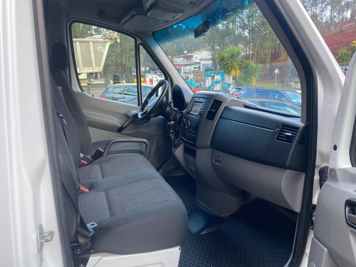mercedes-benz-sprinter-2018-diesel-2143cc