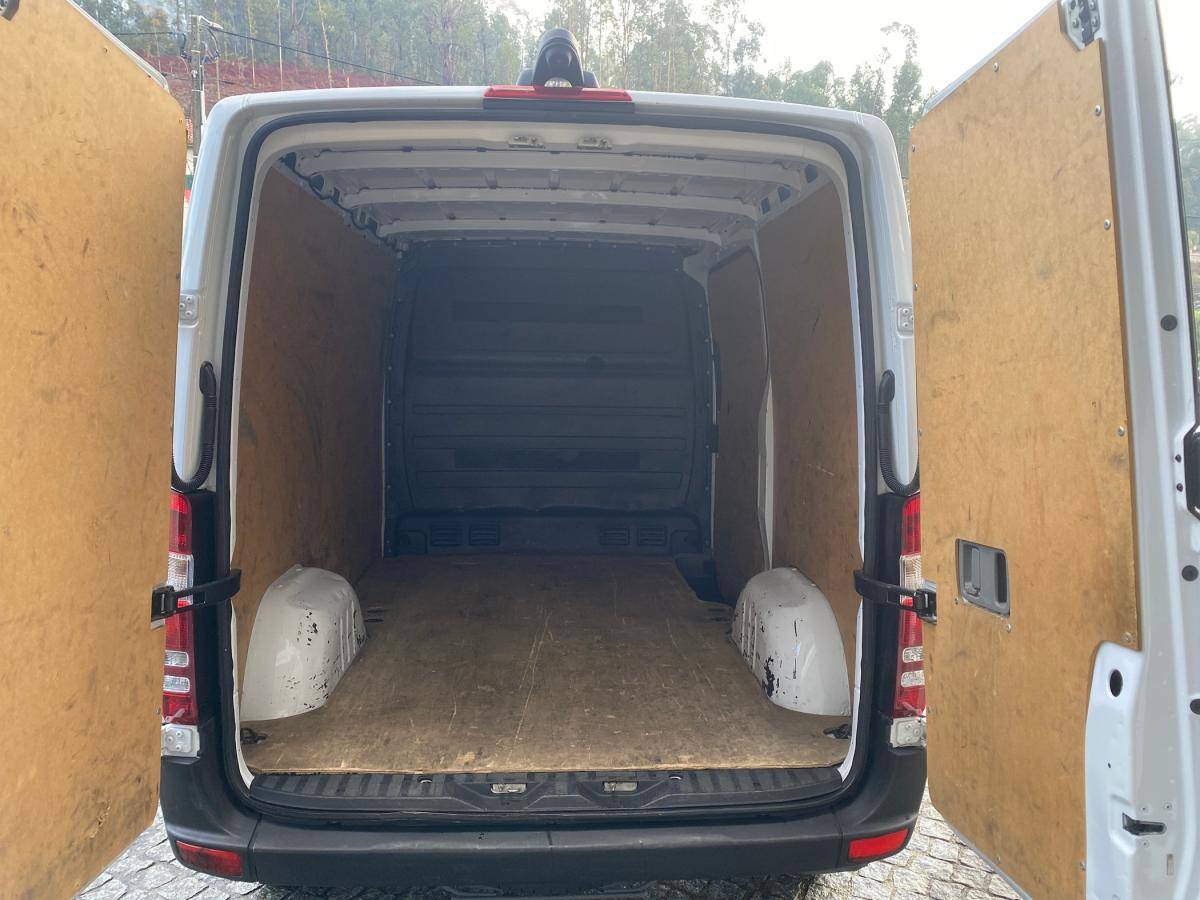 mercedes-benz-sprinter-2018-diesel-2143cc