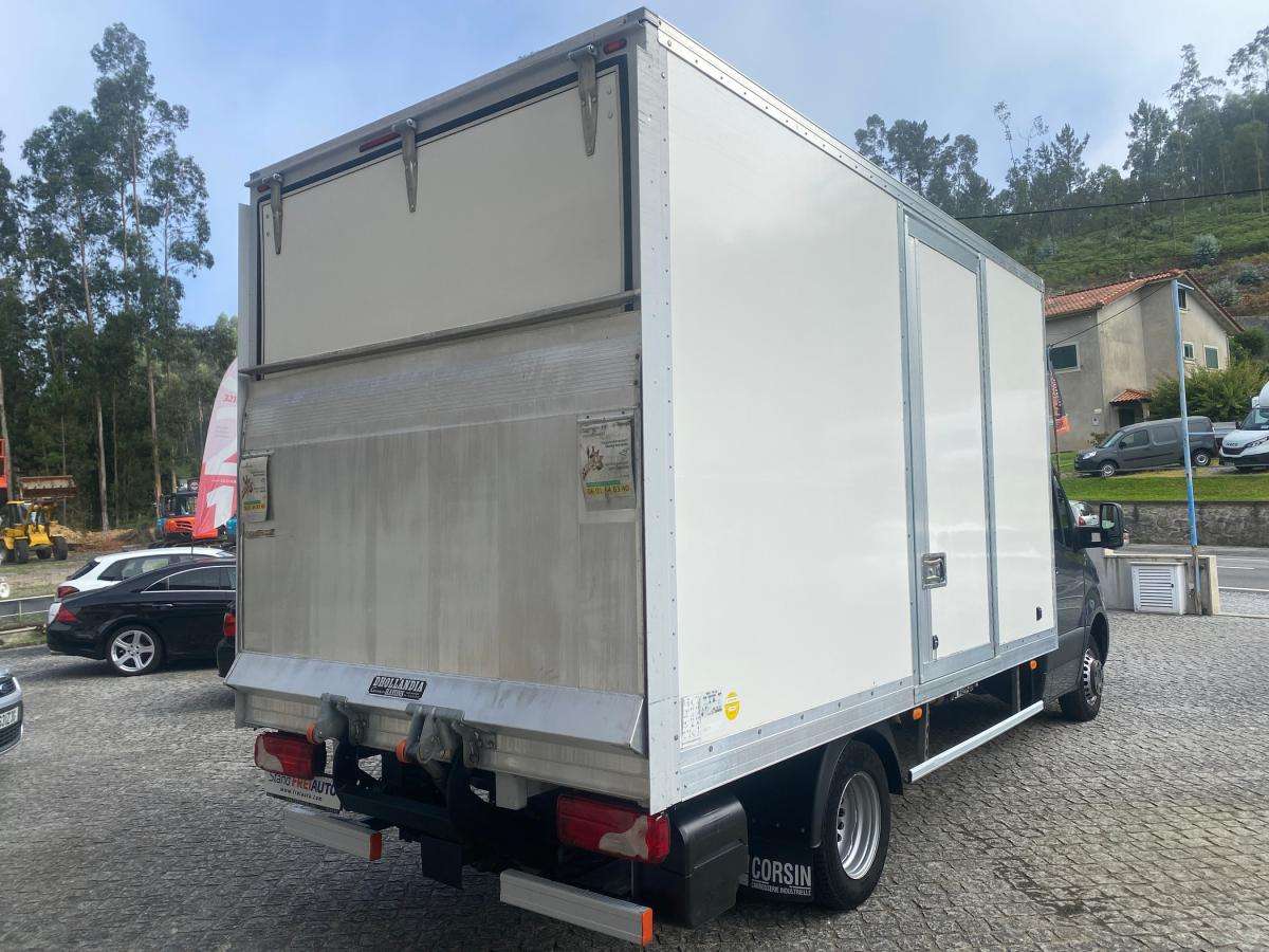 mercedes-benz-sprinter-2021-diesel-2143cc